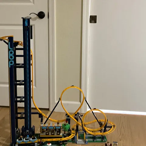 LEGO The Loop Coaster LEGO set, Retired product, all minifigures 100% completed.