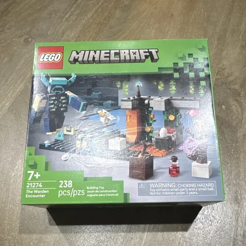 LEGO Minecraft The Warden Encounter 21274 238pcs 7+ Warden Brick Separator