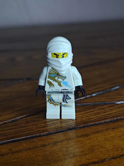 LEGO NINJAGO Zane White Ninja Minifigure Hood Mask Dragon Torso Print