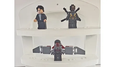 Lego Falcon Bruce Banner Outrider Minifigures Marvel Superhero Set 76104