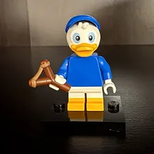 LEGO Disney Dewey Minifigure w/Slingshot from Disney minifigure series 2