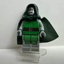 LEGO Dr. Doom Minifigure Sh0052 Marvel Superheroes 76005 (See Pictures)