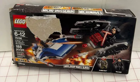 LEGO Star Wars: A-Wing vs. TIE Silencer Microfighters (75196) DMG Package #A1