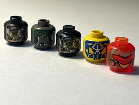 Vintage LEGO Alien heads; Zotaxian Alien, Hydronaut, 2 Insectoids, Zotaxian.