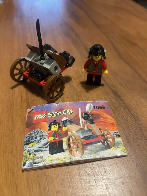 LEGO Castle Ninja Blaster 1099 Complete Set W/ Instructions 