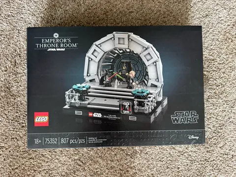 LEGO Star Wars Emperor's Throne Room Diorama 75352 807 pcs 18+, BUILD ONLY