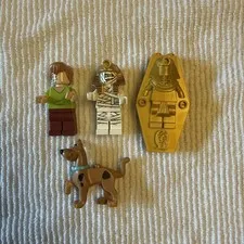 LEGO Scooby-Doo: Mummy Museum Mystery (75900) Minifigures 