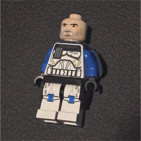 LEGO Star Wars Clone Trooper Minifigure Blue & White Armor White Helmet