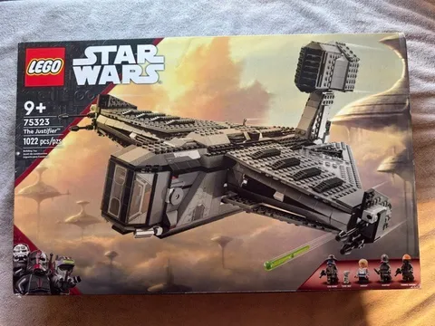 LEGO STAR WARS 75323 THE JUSTIFIER (NIB)