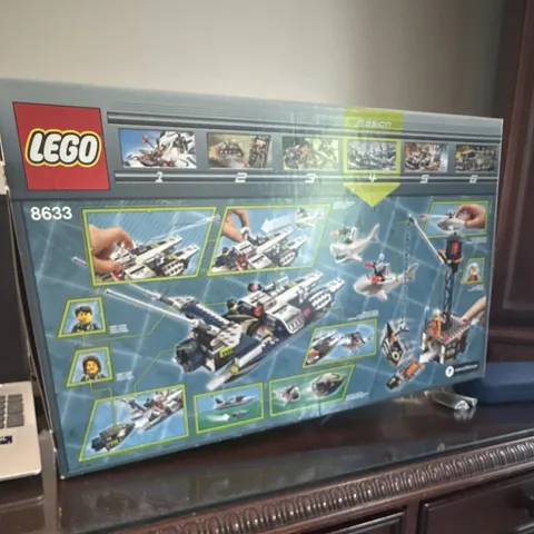 LEGO Agents Mission 1 Speedboat Rescue 8633 Complete Set 340 pcs Ages 7-14