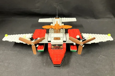 #5935 Johnny Thunder Island Hopper with Instruction Booklet - 2000