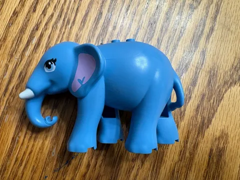 Lego Elephant Baby Animal Pachyderm Friends Blue Lavender NEW