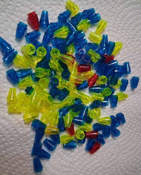 A Lego Lot 137 Assorted Cone 1 x 1 4589 4589b Translucent