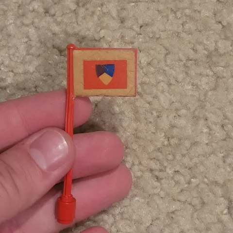VINTAGE LEGO RED STICKERED FLAG 3596pb07 from Knight's Tournament 383/6083 