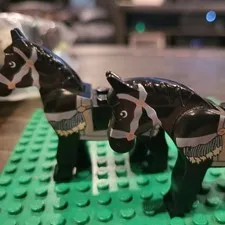 LEGO Minifigure Black Horse Prince of Persia Aksh Blanket 4493c01pb06  Lot of 2