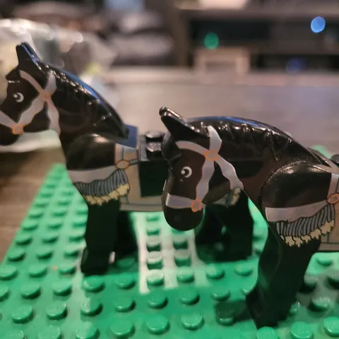 LEGO Minifigure Black Horse Prince of Persia Aksh Blanket 4493c01pb06  Lot of 2