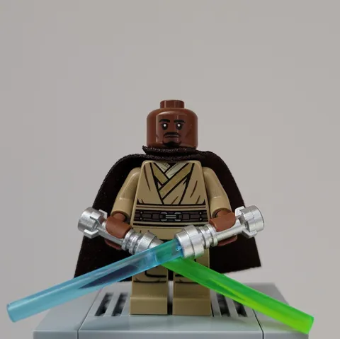LEGO Star Wars | Kelleran Beq Minifigure sw1336 & Lightsabers | 75378