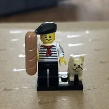 LEGO Series 17 Connoisseur Collectible Minifigure complete w/ French Bulldog