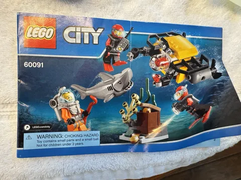 LEGO City Deep Sea Starter Set 60091 90pcs Diver Minifigure Shark