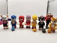 Sonic, Knuckles, Shadow, Super Sonic Amy, Tails, Eggman Minifigure