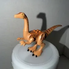 LEGO minifigure Gallimimus dinosaur galli01 Jurassic World Park 75940 dino