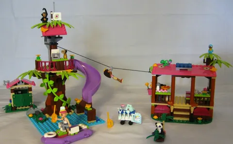 4 sets Lego Friends building sets  41038 ,41036, 41034, 3184