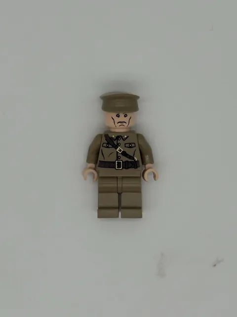 LEGO Minifigure- Colonel Dovchenko (iaj018) Indiana Jones Crystal Skull Russian