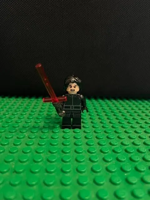 LEGO Kylo Ren without cape Minifigure (sw0885) from set 75216 Snokes Throne Room