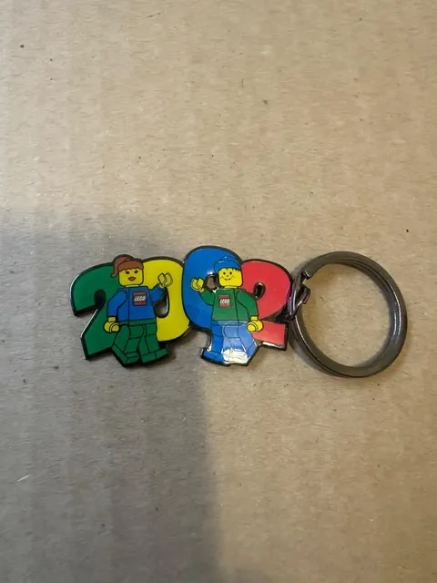 LEGO Metal Minifigure Keychain - LEGO 2002 Keychain Set Name