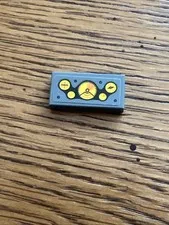 LEGO 3069pb0597 Tile 1 x 2 with Yellow Gauges Pattern Sticker Set 76034 Batman