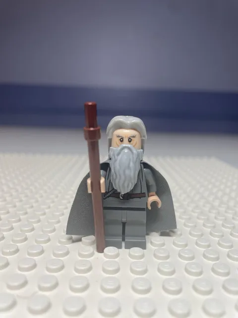 LEGO Gandalf the Grey Wizard 9469 79003 79010 The Lord of the Rings Minifigure