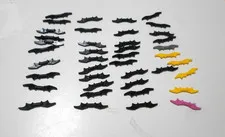 LEGO x40 Black Minifigure, Weapon Batarang 2 Bat Wings with Bar in Middle 98721
