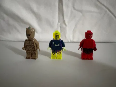lego monster lot. Includes groot. (As seen in photo)
