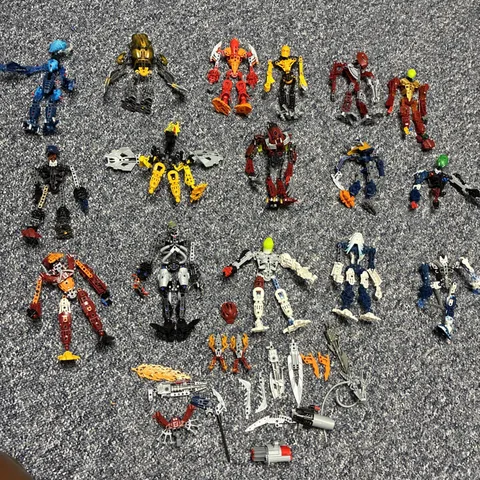 LEGO Bionicle Figures Lot of 16 figures - Not Complete Missing Parts and Pieces