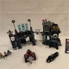LEGO DC Super Heroes 6860 The Batcave Complete No Box w/ Minifigs + Instructions