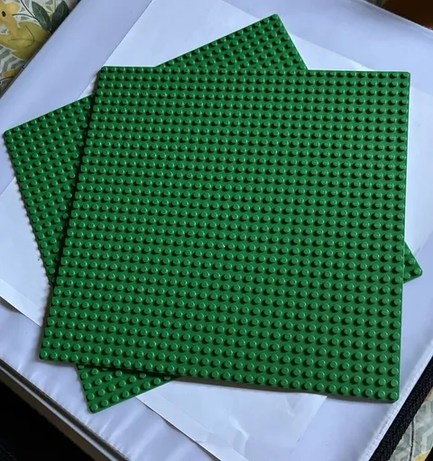LEGO Green Baseplates 2 – Large 32x32 Plates – Clean Used Condition 10 In X 10