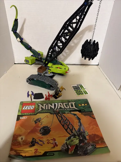 LEGO 9457 Fangpyre Wrecking Ball 100% Complete w 3 Minifigures, Manual
