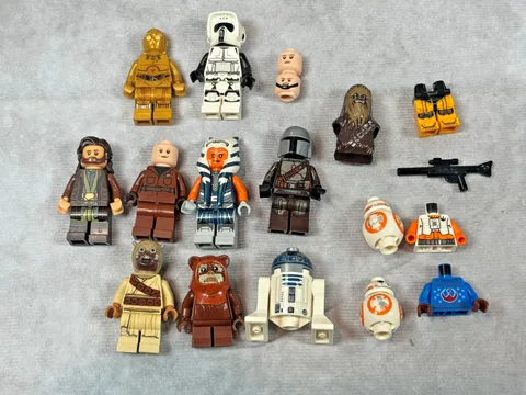 LEGO Star Wars Minifigure Lot Mandalorian Ahsoka C-3PO Scout Trooper R2-D2