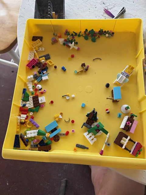 LEGO Friends Genuine Accessories, Furniture & Building Parts Lot