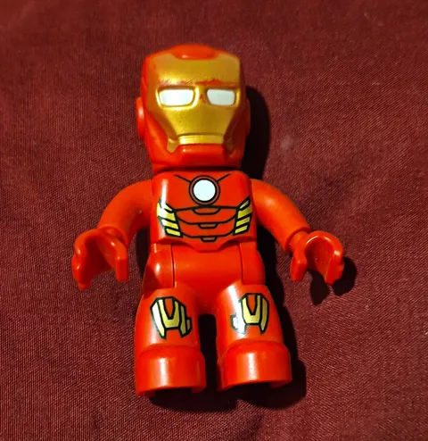 LEGO Marvel Iron Man Minifigure Red & Gold Armor Plastic Age 4+