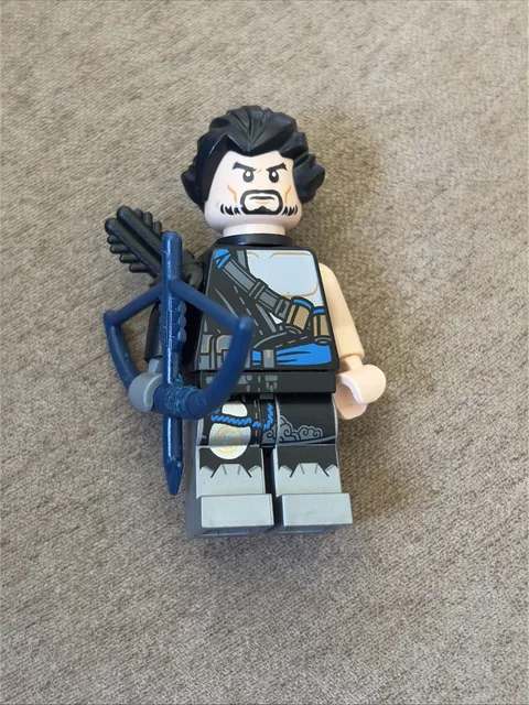 LEGO Overwatch 75971 Minifigure - Hanzo (ow003) with Blue Arrow Bow