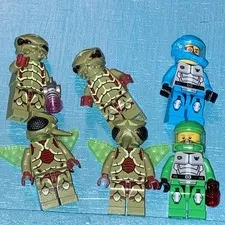 6 LEGO Lot Galaxy Squad Minifigures - 2 Mosquitoid, 2 BUggoid, Chase & Solomon!