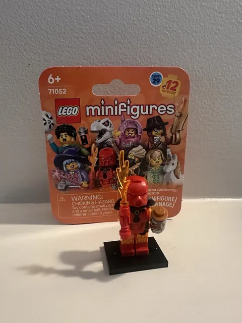 LEGO Series 29 Collectible Minifigures 71052 - Bionicle Cosplayer New Sealed