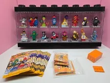 LEGO Minifigures Series 18 Complete Set of 17 Lot Display Case checklist bases