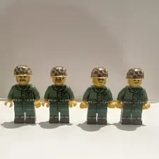 LEGO Brickmania WWII US Marine v4 Lot of  4