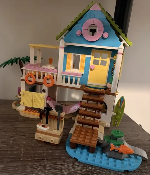 Lego Friends Beach House (42699) AS-IS