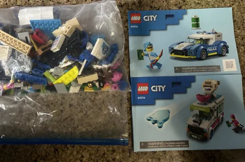 LEGO CITY: Ice Cream Truck Police Chase (60314)
