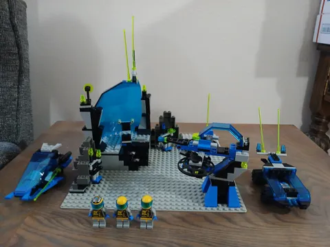 LEGO Space: Space Station Zenon (1793) Complete w Minifigures
