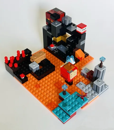 LEGO Minecraft: The Nether Bastion (21185)