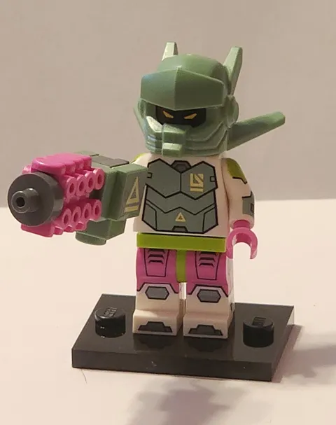 LEGO Minifigures Robot Warrior w/ Helmet, Blaster & Stand - Series 24 - 71037